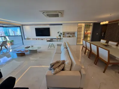 Apartamento com 4 Quartos à venda, 235m² no Casa Forte, Recife