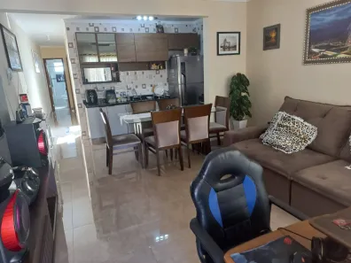 Sobrado com 4 Quartos à venda, 197m² no Condomínio Maracanã, Santo André
