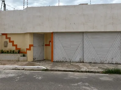 Casa com 3 Quartos à venda, 154m² no Coroa do Meio, Aracaju