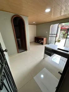 Casa com 5 Quartos à venda, 300m² no Alvorada, Manaus