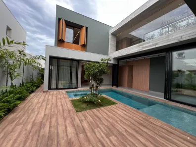 Sobrado com 4 Quartos à venda, 285m² no Residencial Olivito, Franca