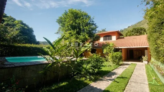 Casa de Condomínio com 2 Quartos à venda, 114m² no Três Córregos, Teresópolis