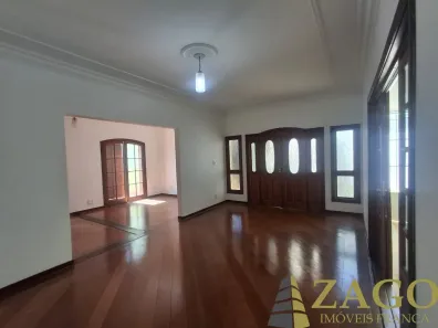 Casa com 3 Quartos à venda, 303m² no Jardim São Vicente, Franca