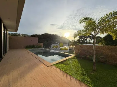 Casa de Condomínio com 4 Quartos para alugar, 272m² no Jockey Park, Uberaba