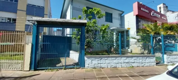 Casa com 4 Quartos para alugar, 800m² no Floresta, Porto Alegre