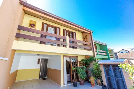 Sobrado com 4 Quartos à venda, 200m² no Seminário, Curitiba