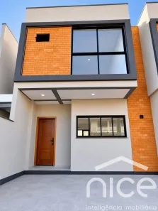 Sobrado com 3 Quartos à venda, 105m² no São João, Itajaí