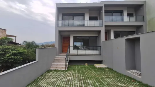 Sobrado com 3 Quartos à venda, 179m² no Centro, Garopaba