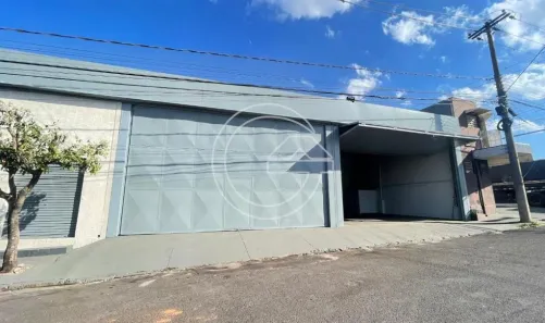 Imóvel Comercial para alugar, 320m² no Centro, Marília
