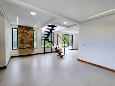 Casa de Condomínio com 3 Quartos à venda, 420m² no Braunes, Nova Friburgo