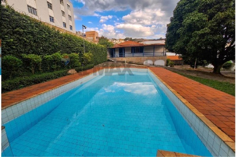 Casa com 5 quartos — Serra, Belo Horizonte
