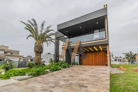 Casa de Condomínio com 3 Quartos à venda, 412m² no Distrito Industrial, Cachoeirinha