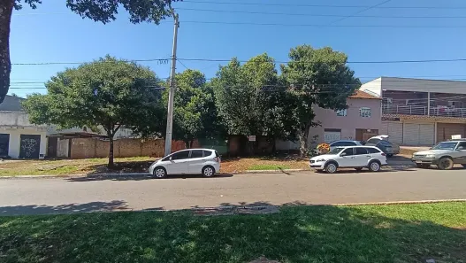 Lote/Terreno à venda, 353m² no Floresta, Goiânia