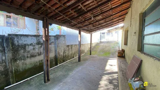 Casa com 2 Quartos para alugar, 65m² no Industrial, Contagem