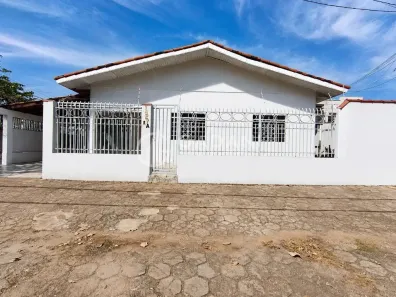 Casa com 3 Quartos para alugar, 200m² no Jardim Paraíso, Sinop