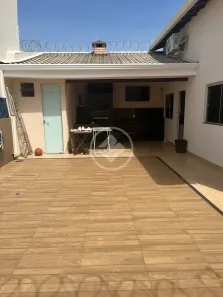 Casa com 3 Quartos à venda, 190m² no Jardim Inconfidência, Uberlândia