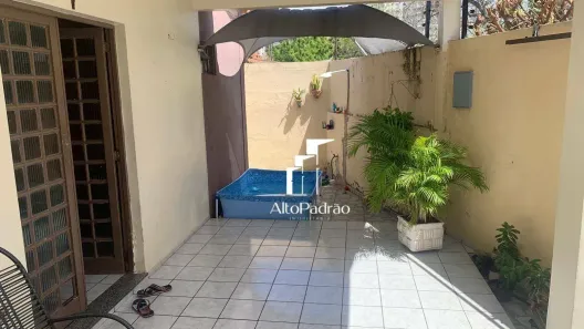 Casa com 3 Quartos à venda, 180m² no Cristo Rei, Teresina