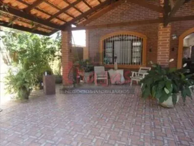 Casa com 3 Quartos à venda, 200m² no Balneário Copacabana, Caraguatatuba