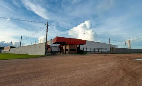 Galpão/Depósito/Armazém com 1 Quarto para alugar, 1200m² no Jardim Industriário, Cuiabá