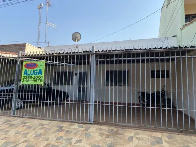 Casa com 2 Quartos para alugar, 80m² no Setor Leste, Brasília