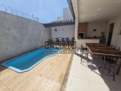 Sobrado com 4 Quartos à venda, 240m² no Bosque dos Buritis, Uberlândia