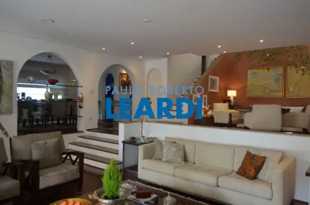 Casa com 4 Quartos à venda, 670m² no Jardim Guedala, São Paulo