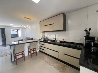 Sobrado com 3 Quartos à venda, 130m² no Caiobá, Matinhos