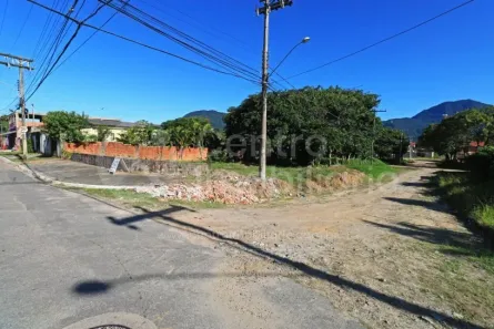 Lote/Terreno à venda, 373m² no Estância dos Eucaliptos, Peruíbe