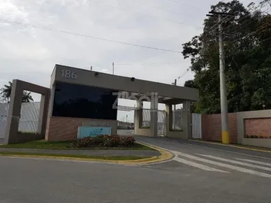 Sobrado com 3 Quartos para alugar, 240m² no Vila Nova, Joinville
