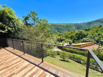 Casa de Condomínio com 3 Quartos à venda, 175m² no Itaipava, Petrópolis