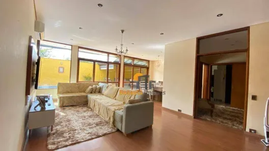 Sobrado com 5 Quartos à venda, 400m² no Cidade São Francisco, São Paulo
