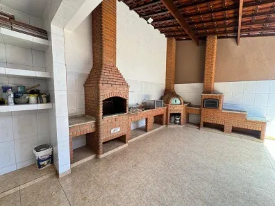 Casa com 3 Quartos para alugar, 300m² no Parque Savoy City, São Paulo