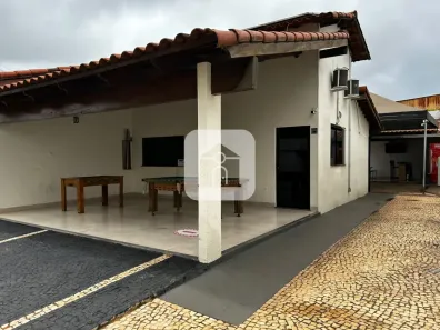 Casa com 3 Quartos à venda, 150m² no Segismundo Pereira, Uberlândia