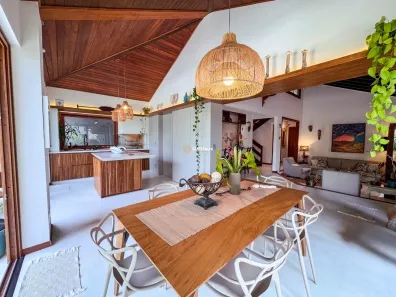 Casa com 3 Quartos à venda, 340m² no Campeche, Florianópolis