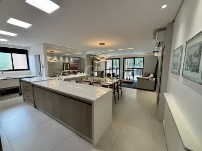 Apartamento com 4 Quartos à venda, 210m² no Itacorubi, Florianópolis