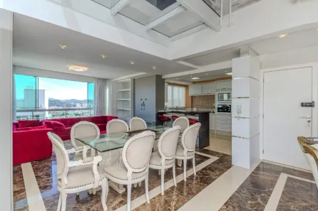 Cobertura com 4 Quartos para alugar, 260m² no Centro, Balneário Camboriú