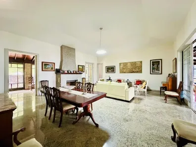 Casa com 5 Quartos à venda, 600m² no Valparaíso, Petrópolis
