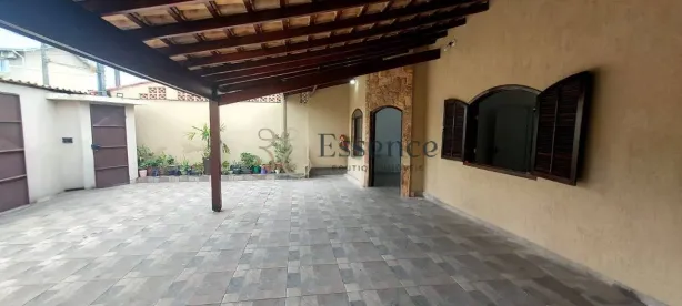 Casa com 3 Quartos à venda, 180m² no Jardim Santa Cecília, Pindamonhangaba