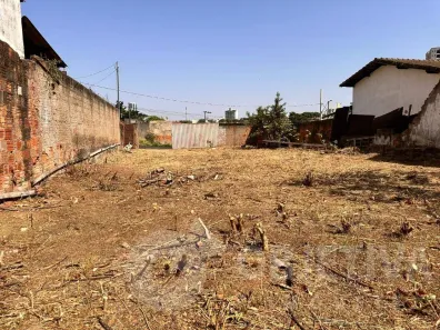Lote/Terreno à venda, 360m² no Santa Mônica, Uberlândia