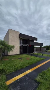 Casa de Condomínio com 3 Quartos à venda, 340m² no Parque Cidade, Goiânia