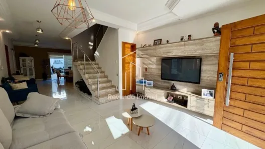Casa com 4 Quartos à venda, 250m² no Jardim São Vicente, Cotia