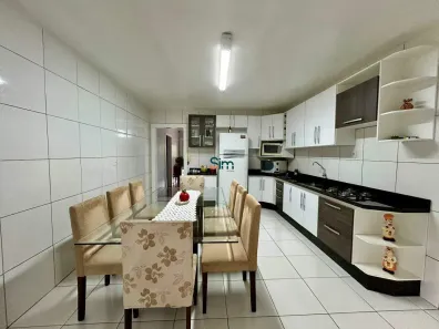 Casa com 3 Quartos à venda, 200m² no Palmital, Chapecó