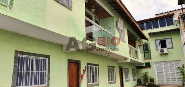 Casa com 2 Quartos à venda, 76m² no Vila Valqueire, Rio de Janeiro