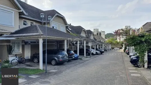 Casa de Condomínio com 5 Quartos para alugar, 374m² no Jardim Carvalho, Porto Alegre