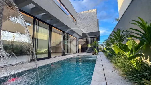 Casa de Condomínio com 4 Quartos à venda, 362m² no Gávea, Uberlândia