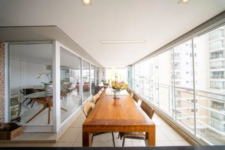 Apartamento com 3 Quartos para alugar, 224m² no Vila Gomes Cardim, São Paulo