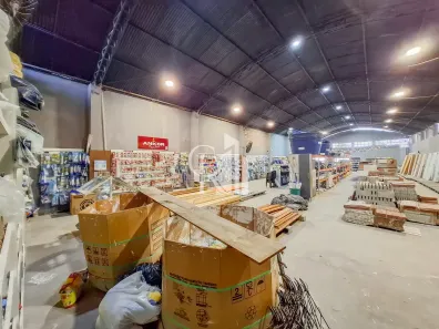 Galpão/Depósito/Armazém com 1 Quarto para alugar, 320m² no das Laranjeiras, Serra