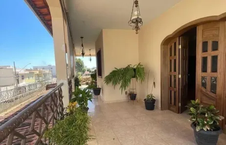 Sobrado com 5 Quartos à venda, 320m² no São José, Montes Claros
