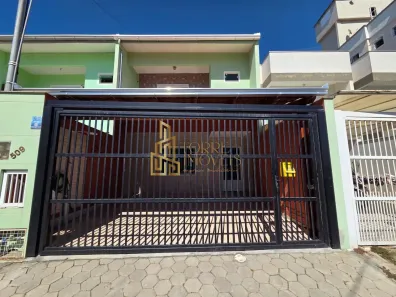 Sobrado com 3 Quartos à venda, 150m² no Centro, Navegantes