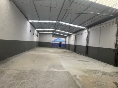 Galpão/Depósito/Armazém para alugar, 327m² no Santo Amaro, São Paulo